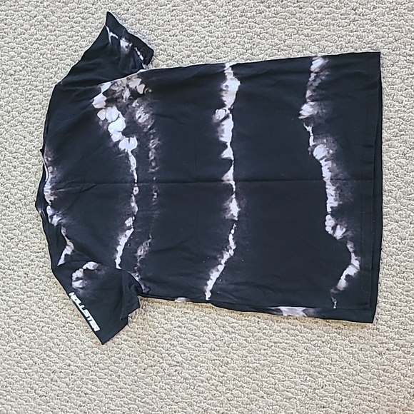 Tie Die Hollister Short Sleeve Shirt - Picture 2 of 2